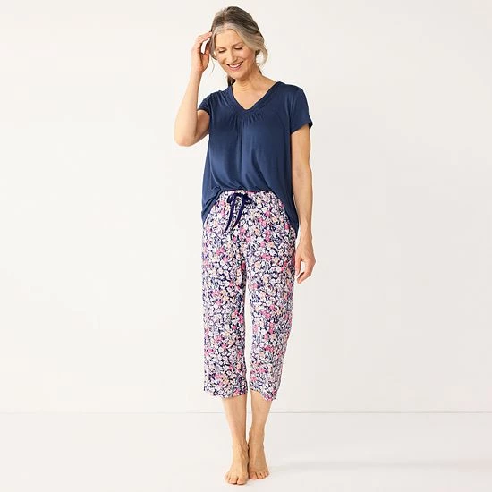 Women's Croft & Barrow® Short Sleeve Pajama Top & Capri Pajama Pants Sleep Set Dark Gray Floral - Image 3